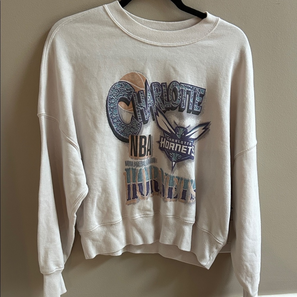 Abercrombie & Fitch Soft Collection Charlotte Hornets Sweatshirt Size Mediun
